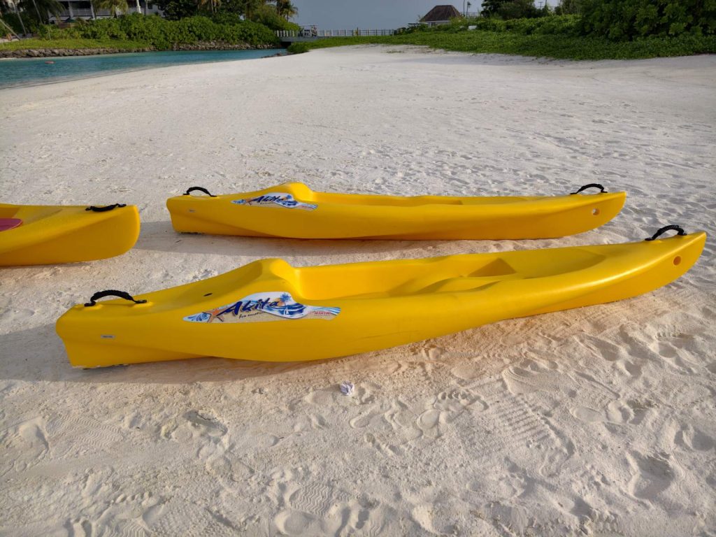 Akita Single kayak