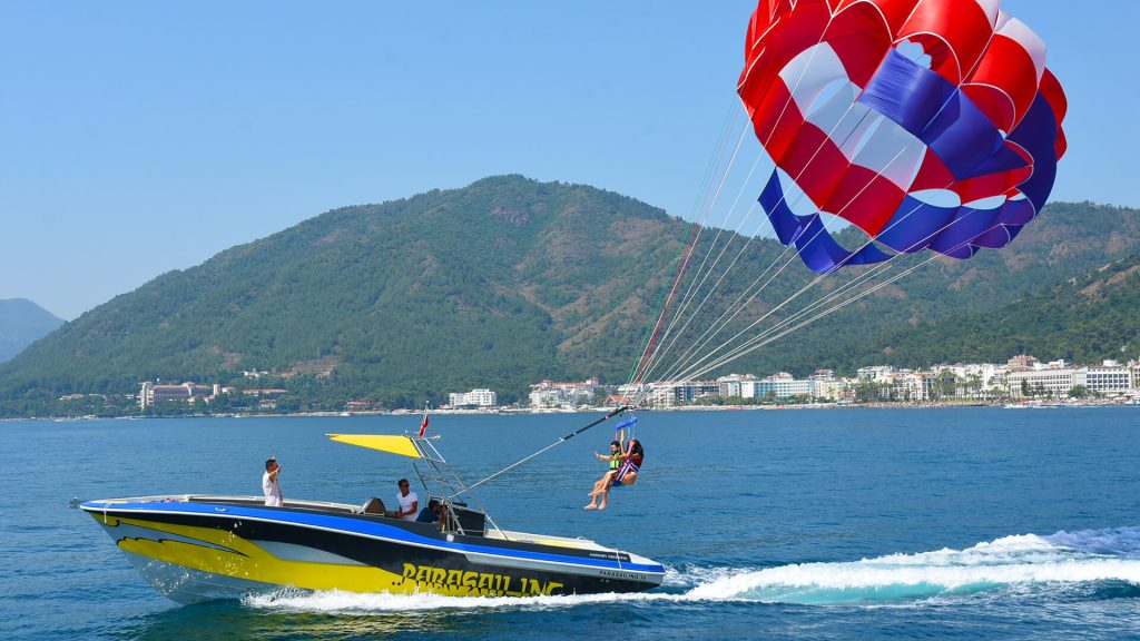 PARASAILING 36